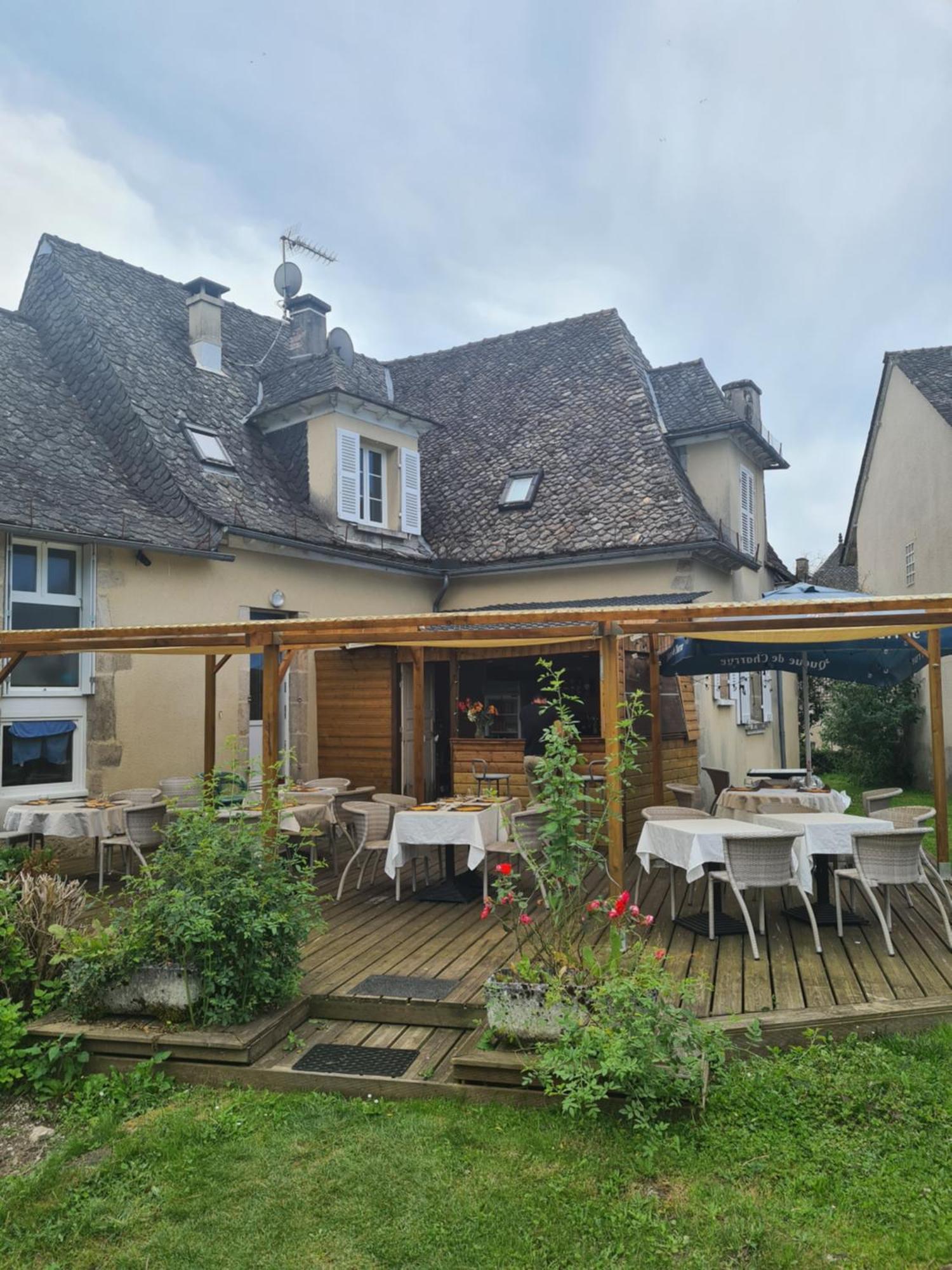 Hotel Saint Julien Aux Bois Екстер'єр фото